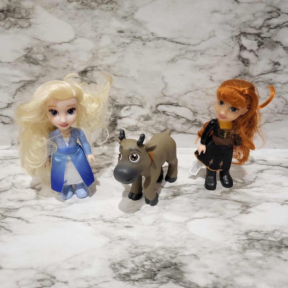 Frozen Petite Princess dolls